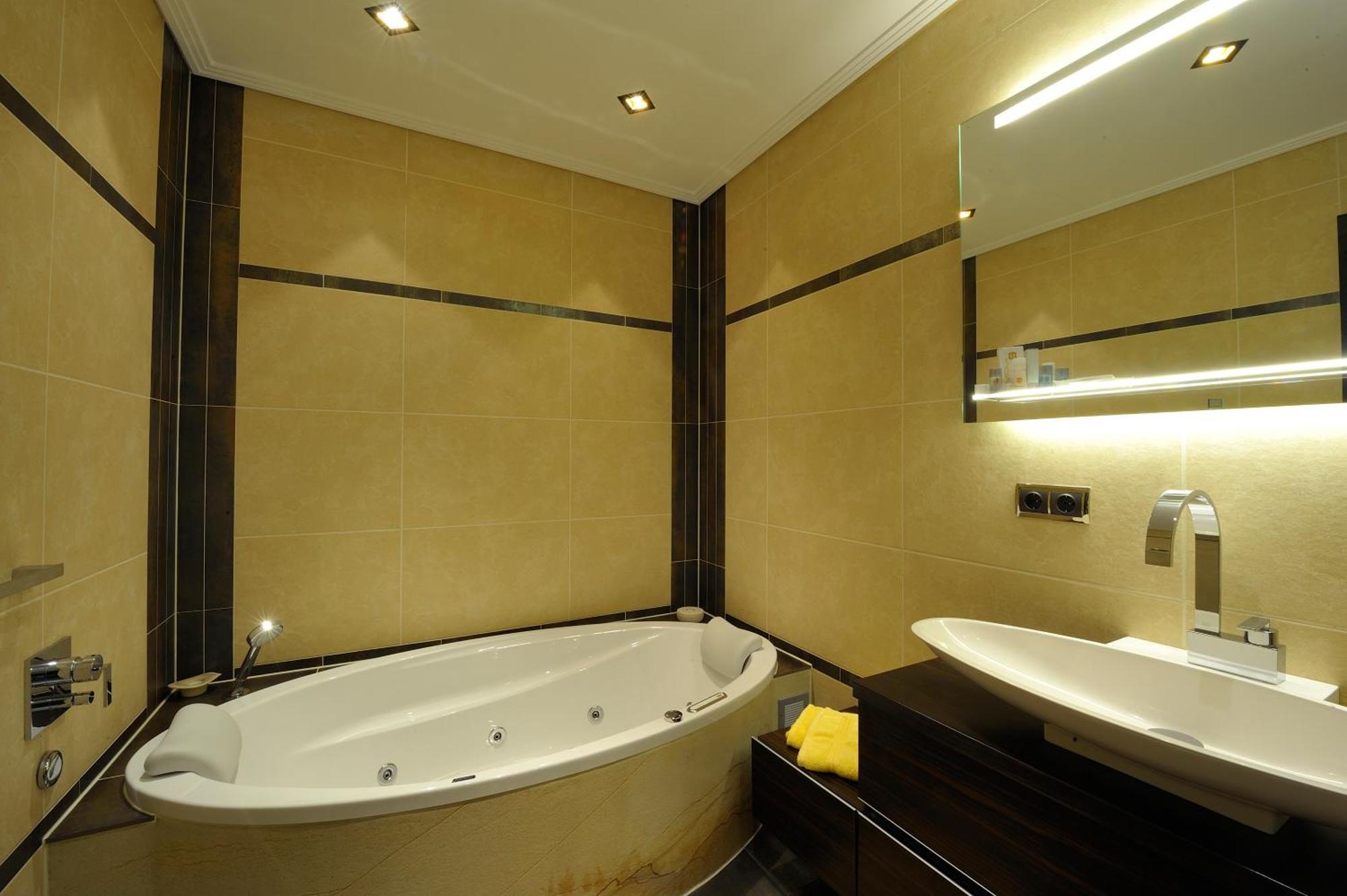 Appartement Via Lapis - Panoramablick Ueber - Garten - Pool - Sauna - Luxus Dresden
